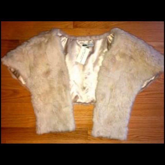 Brand New Lord & Taylor Women's Genuine Rabbit Fur Stole Shawl - Picture 3 of 11